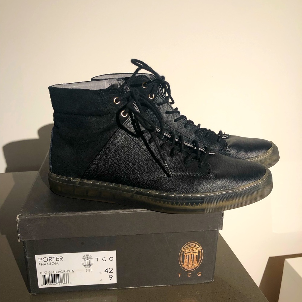 High tops sneakers